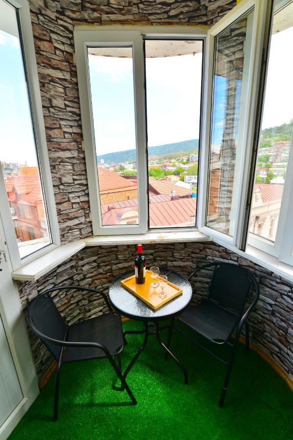 Hotel Blissdom Τυφλίδα Εξωτερικό φωτογραφία